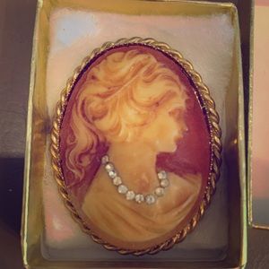 Cameo brooch